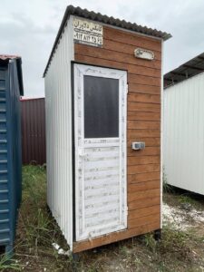 کانکس سرویس بهداشتی نما چوب ۱.۵×۱.۲ | زیبا، کاربردی و مناسب هر فضا