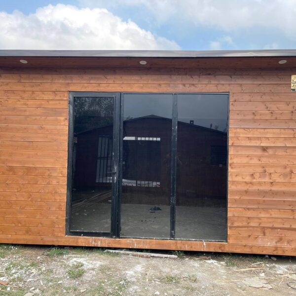 کانکس نما چوب ویلایی با سرویس بهداشتی ۳×۵ دلاوران صنعت